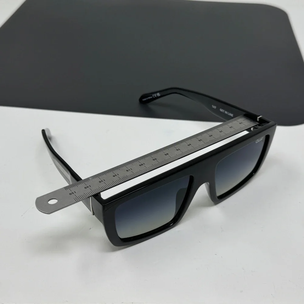 Quay Australia frame very